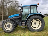Minituur van 1999 New Holland TS115 Vierwielaangedreven landbouwtractor