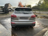 Miniaturansicht von 2016 Porsche Cayenne SUV Pkw