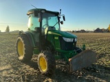Minituur van 2017 John Deere 4049R landbouwtractor