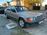 Miniaturansicht von Mercedes-Benz 190 E Oldtimer
