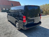 Minituur van 2022 Peugeot Expert Personenauto