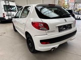 Minituur van 2011 Peugeot 206 Benzine