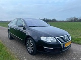 Miniaturansicht von Volkswagen - Passat - 3.2 V6 Highline 4M - PKW - 2006