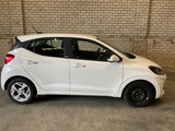 Miniaturansicht von Hyundai i10 1.0 Baujahr: 2019