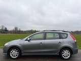 Miniaturansicht von Hyundai - i30 CW - 1.4i i-Motion Bns. - 57-SHL-4 - 2011