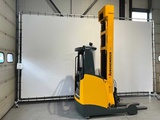 Minituur van Jungheinrich ETV 320 Reach truck, side-shift, hydraulisch verstelbare lepels, free-lift