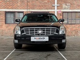 Minituur van Cadillac Six Door Limousine Superior 6-Deurs Rouwauto 2010