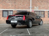 Minituur van Cadillac Six Door Limousine Superior 6-Deurs Rouwauto 2010