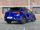 Miniaturansicht von Volkswagen T-Roc R 2.0 TSI 4Motion -AKRAPOVIC- 300PS 2020