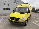 Miniaturansicht von MERCEDES - 2013 - KRANKENWAGEN - Krankenwagen