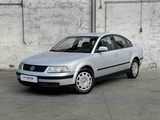 Miniaturansicht von Volkswagen Passat 1.9 TDI Trendline 90PS 2000, 06-FD-FF
