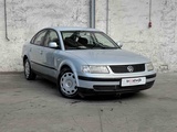 Miniaturansicht von Volkswagen Passat 1.9 TDI Trendline 90PS 2000, 06-FD-FF