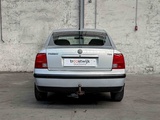 Miniaturansicht von Volkswagen Passat 1.9 TDI Trendline 90PS 2000, 06-FD-FF