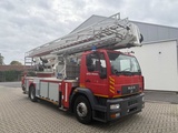 Miniaturansicht von ELEVATOR MAN - 2004 - LE 18.280 4X2 - Feuerwehrauto