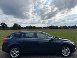 Miniaturansicht von Volvo - 2013 - V60 - 2.4 D6 AWD Pl.i Summe. - 7-SZH-17