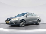 Miniaturansicht von Volkswagen Passat 1.8 TFSI Comfortline - 2008 | 50-GFH-2
