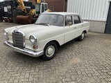 Miniaturansicht von Mercedes Benz 200 Oldtimer von 1966