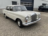 Miniaturansicht von Mercedes Benz 200 Oldtimer von 1966