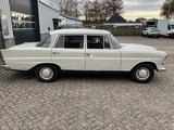 Miniaturansicht von Mercedes Benz 200 Oldtimer von 1966
