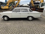 Miniaturansicht von Mercedes Benz 200 Oldtimer von 1966