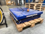 Minituur van EdmoLift Hydraulische heftafel met draaitafel (elektrisch bediend)