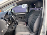 Miniaturansicht von 2015 - Volkswagen - Touran - 2.0 TDI Comfl. BlueM - Auto