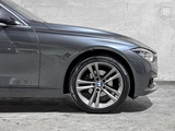 Miniaturansicht von BMW 320i Automatik Centennial High Executive 184PS 2016 3er Touring, JR-371-D