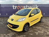 Minituur van 2005 - Peugeot - 107 - 1.0-12V XR - Personenauto