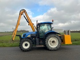 Minituur van 2011 New Holland T6070 Vierwielaangedreven landbouwtractor met Hemos maaiarm