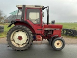 Minituur van 1981 International 745xl Tweewielaangedreven landbouwtractor