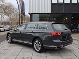 Minituur van Volkswagen Passat Variant GTE 1.4 TSI PHEV 218PK Automaat 2021