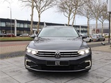Minituur van Volkswagen Passat Variant GTE 1.4 TSI PHEV 218PK Automaat 2021