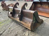 Thumbnail of Excavator bucket CW40