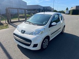 Miniaturansicht von PEUGEOT - 2009 - 107 - PKW