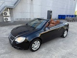 Miniaturansicht von VOLKSWAGEN - 2008 - EOS - CABRIO - Auto