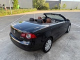 Miniaturansicht von VOLKSWAGEN - 2008 - EOS - CABRIO - Auto