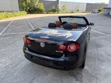 Miniaturansicht von VOLKSWAGEN - 2008 - EOS - CABRIO - Auto