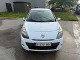 Miniaturansicht von RENAULT - 2011 - CLIO - Auto