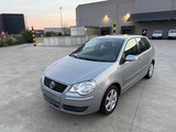 Miniaturansicht von VOLKSWAGEN - 2008 - POLO - Auto