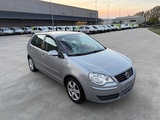 Miniaturansicht von VOLKSWAGEN - 2008 - POLO - Auto