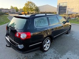Miniaturansicht von VOLKSWAGEN - 2005 - PASSAT - Auto