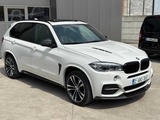 Miniaturansicht von BMW - 2016 - M50D - Auto