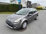 Miniaturansicht von RENAULT - 2012 - CLIO - Auto