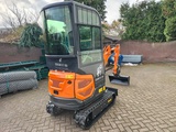 Minituur van Cougar - 2025 - XT-18U - Minigraafmachine met Kubota motor D902