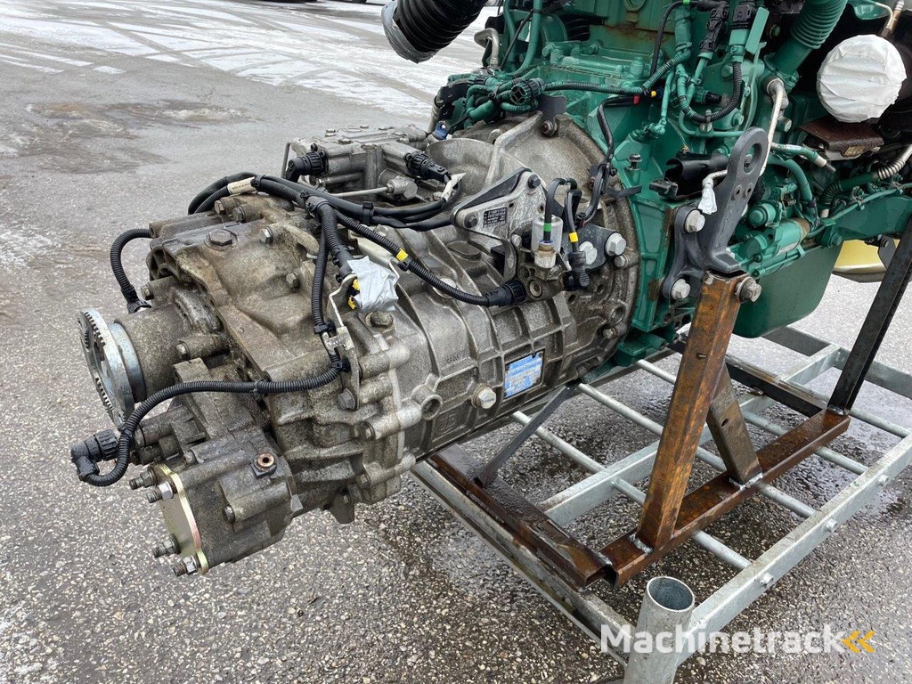 Volvo D8K280 EUVI ENGINE