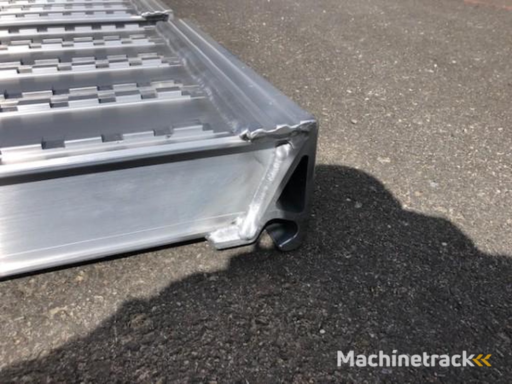 Schmitz Alumiinium pealesõiduteed 2tk 27000 kg.