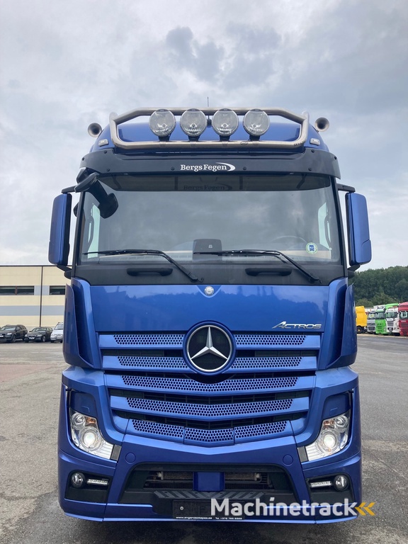 Mercedes-Benz ACTROS 2663 EURO 6 + 6x4 + FULL AIR + RETARDER + LOGLIFT CRANE