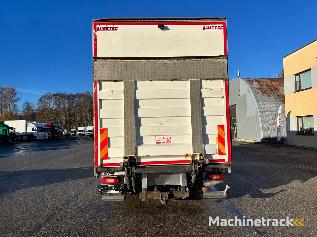 Volvo FM330 6X2*4 EURO6 + SIDE OPENING + BOX HEATING