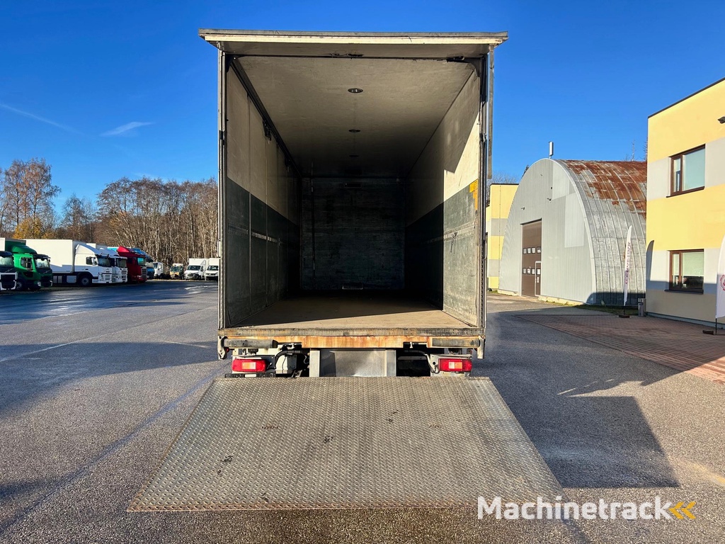 Volvo FM330 6X2*4 EURO6 + SIDE OPENING + BOX HEATING