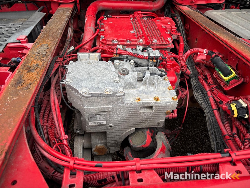 Volvo FH750 6x4 EURO6 + RETARDER + PTO + 9T FRONT AXLE